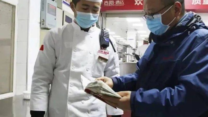 代工与自产：复合调味料企业的两条分岔路